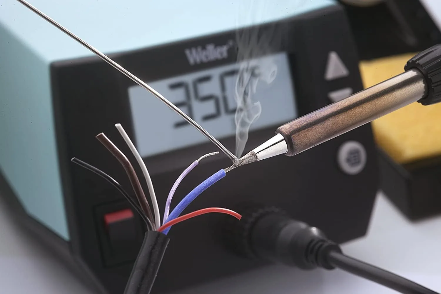 Weller WE1010 70W 230V Solder Station - Image 3